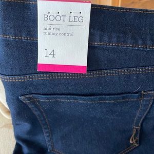 Style & Company boot cut jeans new with tags